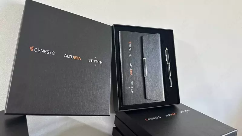  Sovga biznesi qutida  kundalikda  qalamda  logotipli - 