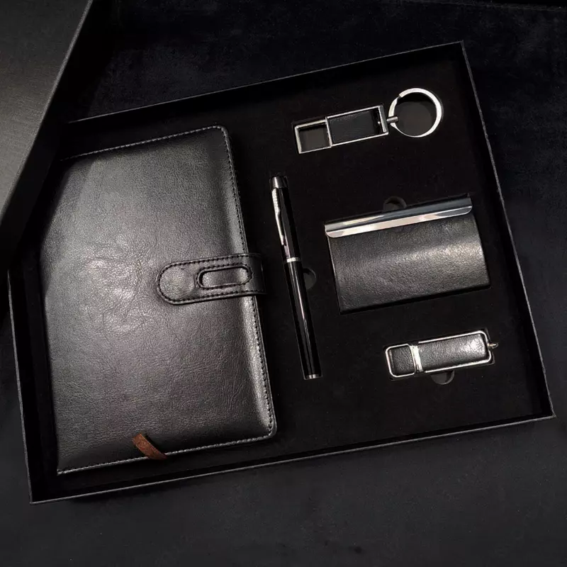 Qutidagi sovga biznesi: kundalik  ruchka  brelok  vizit karta egasi  fleshka  logotipli