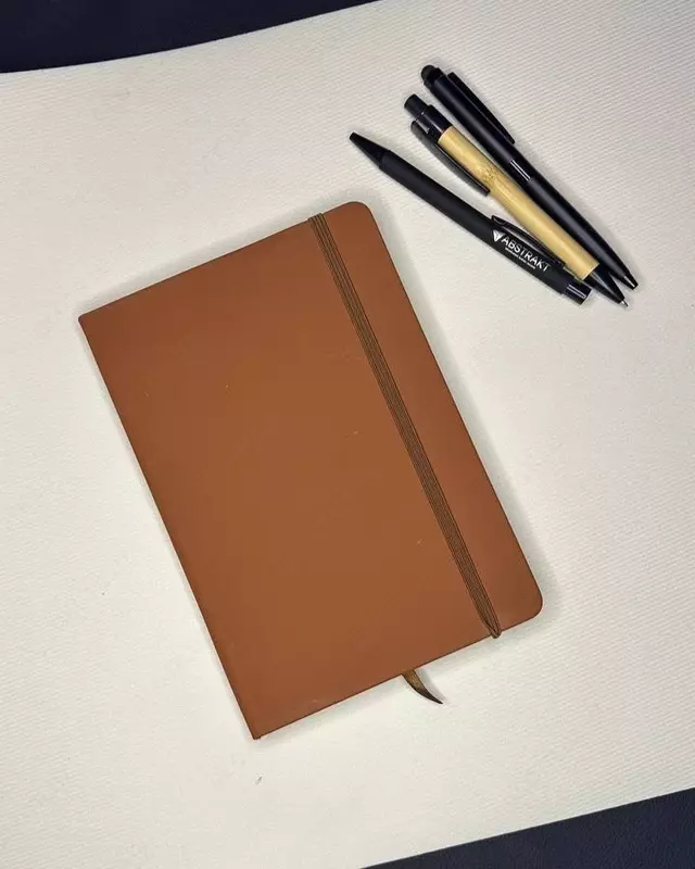 Ежедневник с логотипом Moleskine