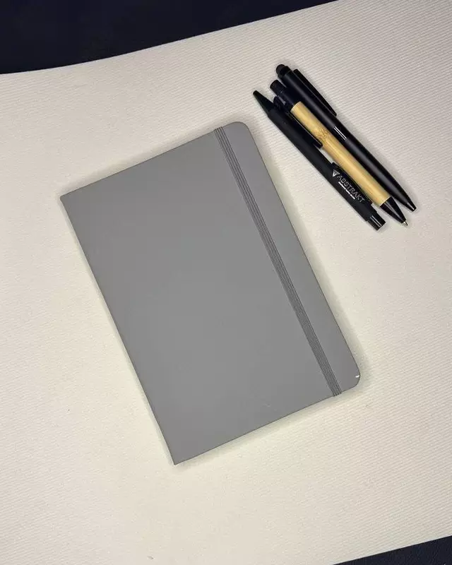 Ежедневник с логотипом Moleskine