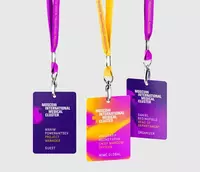   Бейдж пластиковый