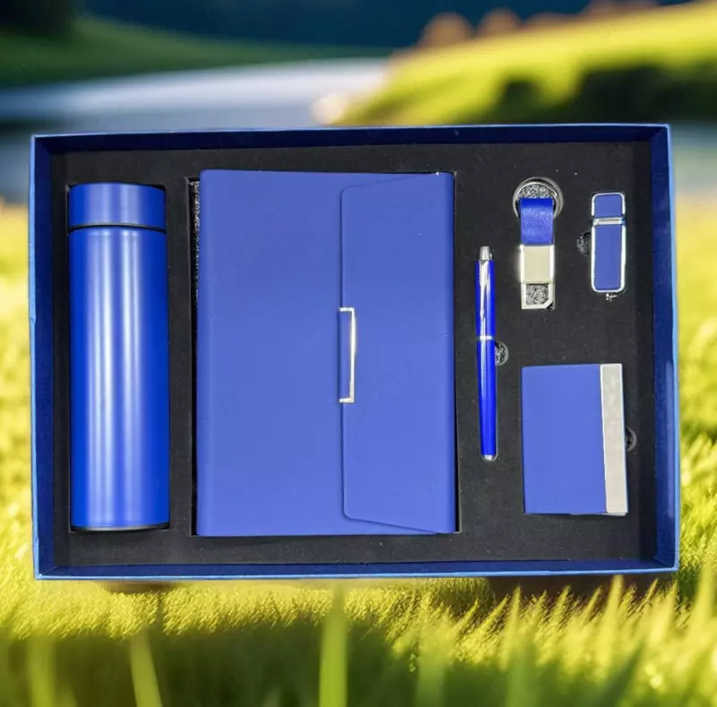 Подарочный бизнес набор в коробке - от {0} сум