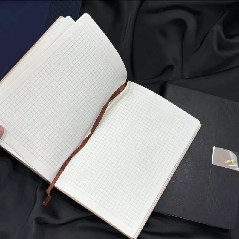 Logotip bilan kundalik - {0} so'mdan