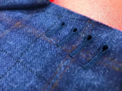 Цена по запросу Пошив классического костюма (пиджак