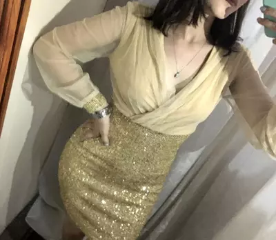 Вечернее золотистое платье