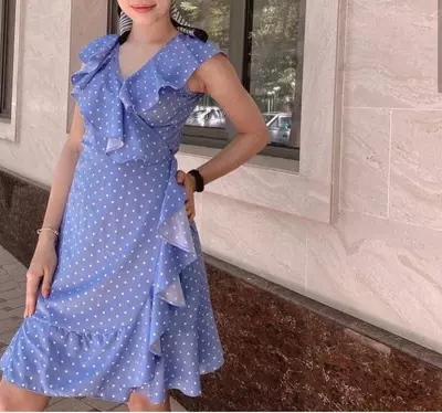 Платье в горошек на запах