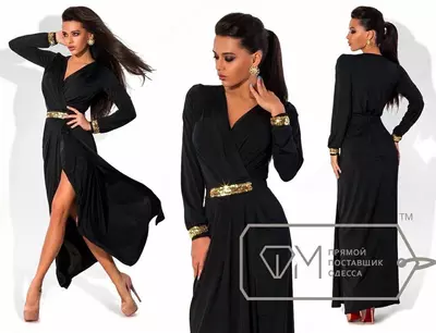 Вечернее платье с длинным вырезом