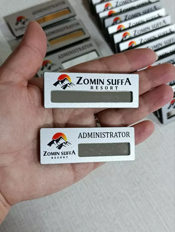 Бейджик с кармашком на магните 85 000 сум - Бейджи