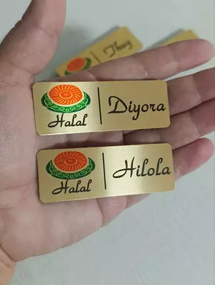 Нагрудные бейджи на магните