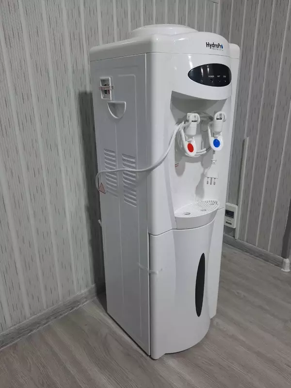 {0} so'mdan Kuler. Диспенсер воды