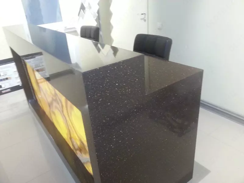 Kvarts toshdan resepshn va ma'muriy javonlar art 2