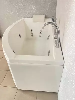 Гидромассажная ванна с дополнительными комплектующими D-010 (170*100*60) - 8 374 261 сум / шт.