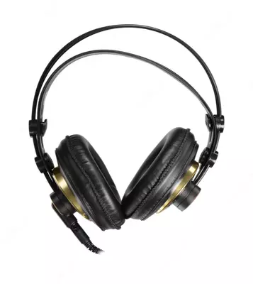 Полуоткрытые охватывающие наушники AKG K240 Studio