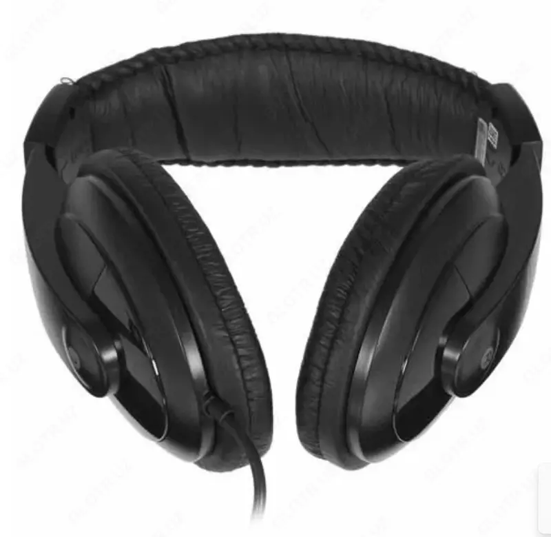 Универсальные наушники BEHRINGER HPM1000