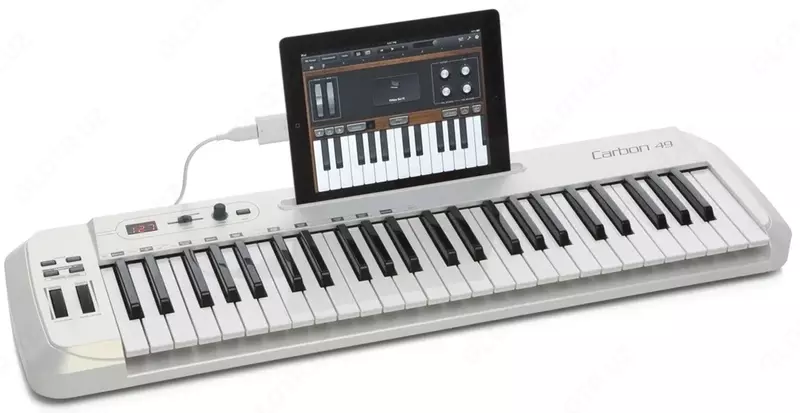MIDI-клавиатура Samson Carbon 49