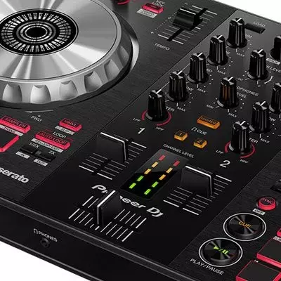 DJ-пульт PIONEER DDJ-SB3