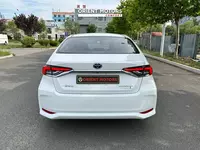 Toyota Corolla 1.8L Hybrid Только в розницу