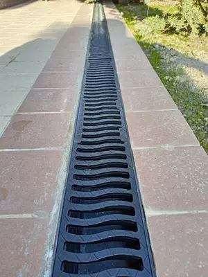 145 000 so'm / m Лоток брусчатка ва кафел поллар ва топпинг пол учун арик ва решотка. Трап