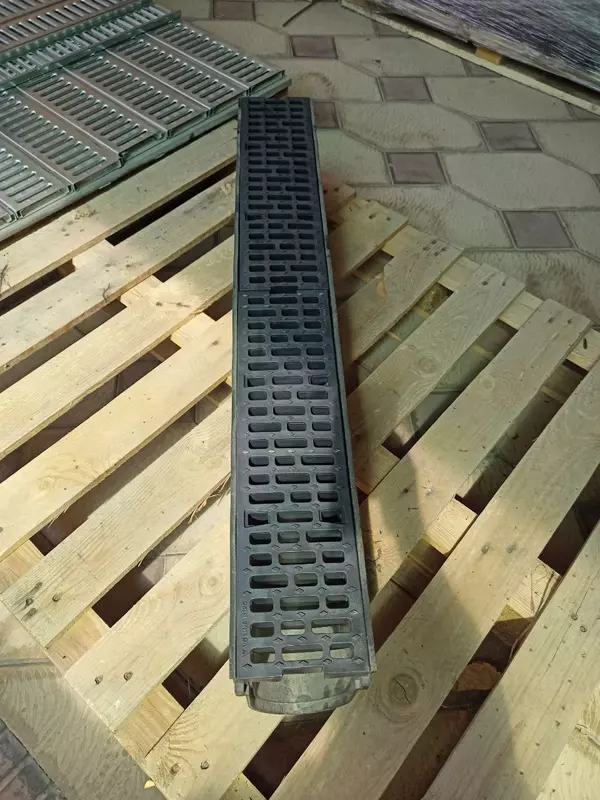 Продается лоток водоотводной производство Россия оптом и в розницу Только в розницу