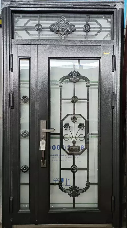 Входная металлическая дверь / ковка для подъездов и других домов