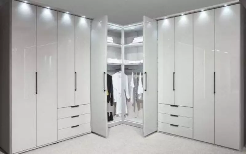 Шкаф угловой 03