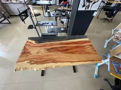 Yuqoridan kul chinor va epoksi qatroni Chakana savdo