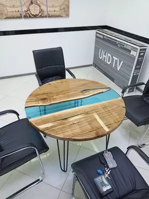 Производство изделий из массива дерева и эпоксидной смолы