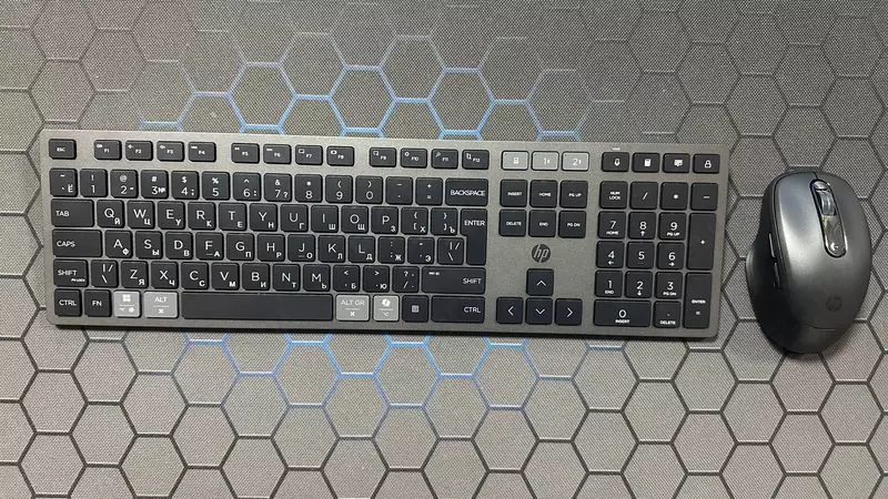  HP 725 Multi-Device Rechargeable Wireless Keyboard and Mouse Combo simsiz klaviatura va sichqoncha to‘plami - 