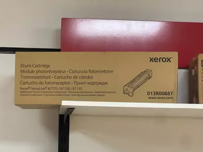 Фотобарабан (Drum Cartridge) Xerox 013R00687 — оригинальный черный барабан для принтеров/МФУ серии VersaLink