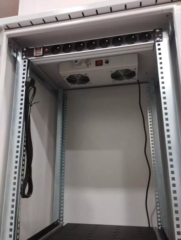 по запросу Sovutgichli server shkafi