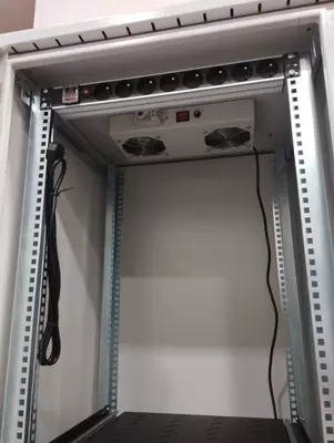 Цена по запросу Серверный шкаф с охлаждением