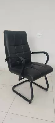 Офисное кресло модель VISITOR