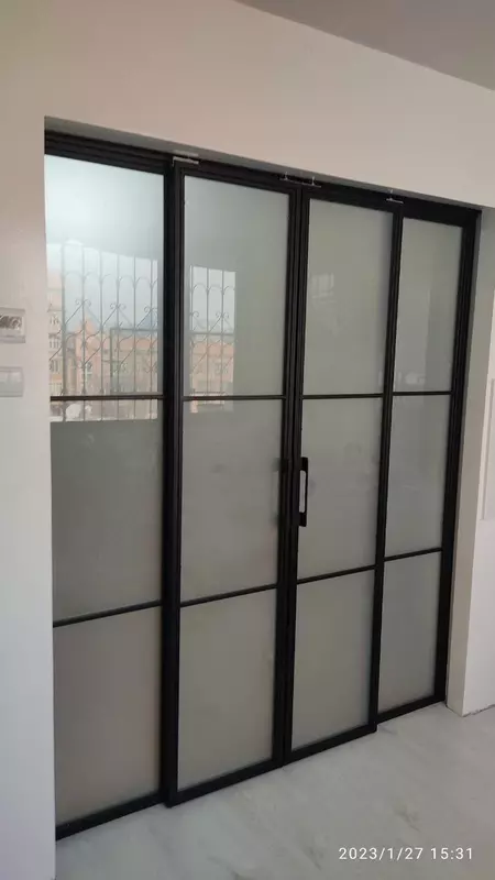 Межкомнатные стеклянные раздвижные дери