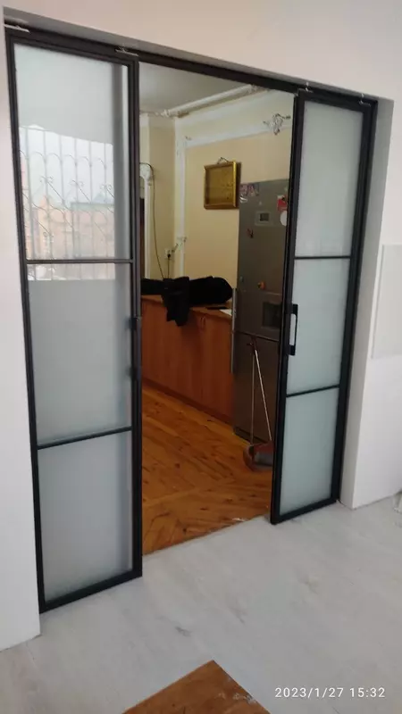 Межкомнатные стеклянные раздвижные дери - от 1 562 809.3 сум