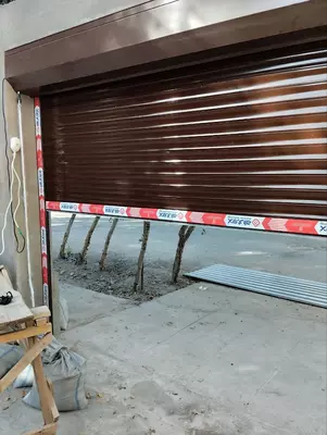 Rolstavni avtomat boshqaruvli darvozalar