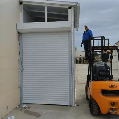Rolstavni avtomat boshqaruvli darvozalar