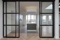 Oynali suriladigan eshiklar Oynali to‘siqlar Loft eshiklar Chakana savdo