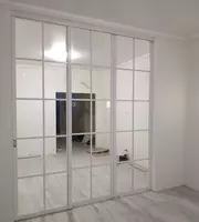 Раздвижные стеклянные двери элегантность в интерьере и экстерьере.