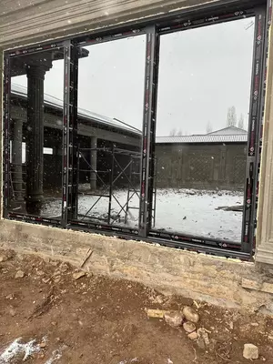 Surma eshiklar. Benkam eshiklar. Surmali eshik
