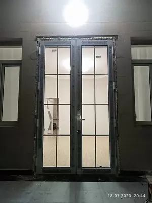 Akfa romlari. Mustahkam termo eshiklar. Maxsus chegirmalar