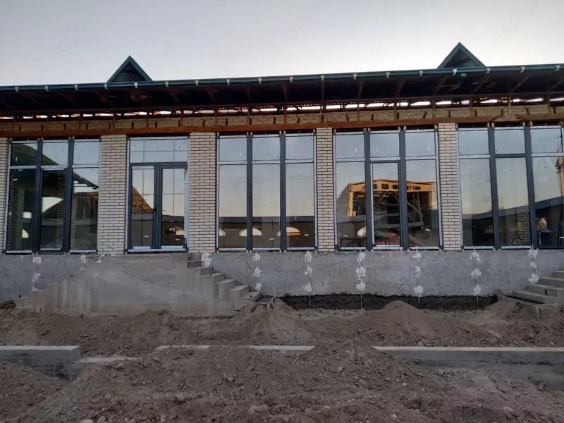 Fabrikadan sifatli eshik va derazalar. 5 yil kafolat. 5 yil servis xizmati