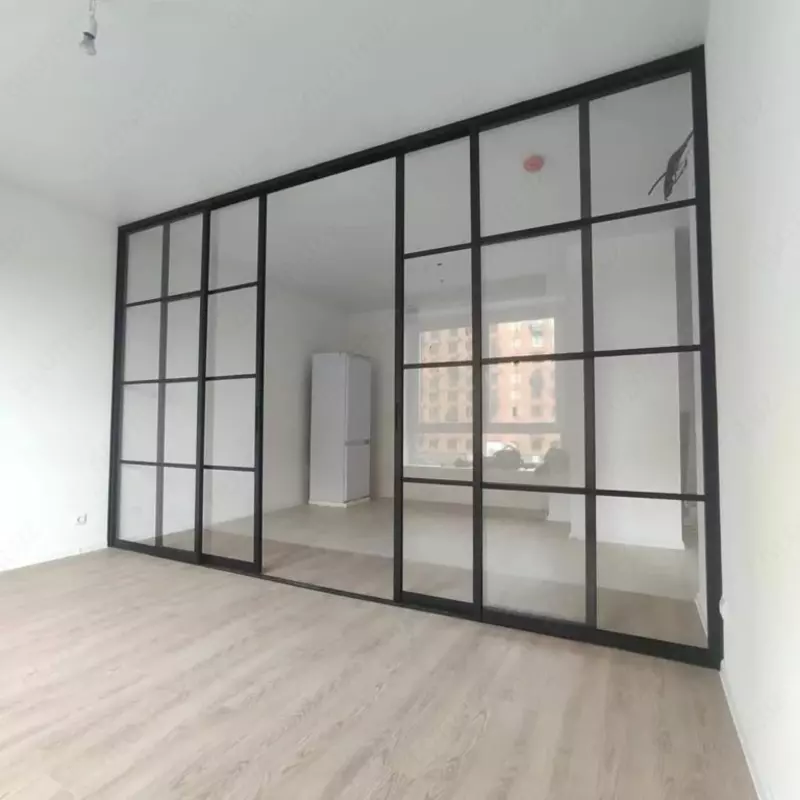 Раздвижные двери пригодятся при разделении комнат внутри дома. Только в розницу