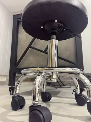  Офисный стул Только в розницу