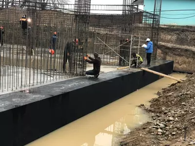 Жидкая резина Bitumflex 1K Гидроизоляция Эмульсия битумно полимерная мастика Treff - OOO UNIVERSAL PLAST MONTAJ ENGINEERING