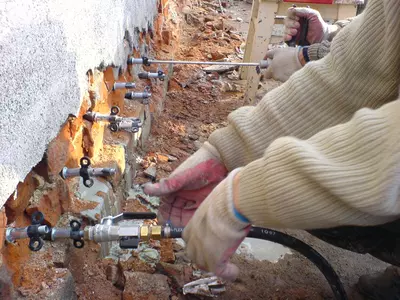 заполняя свободное пространство