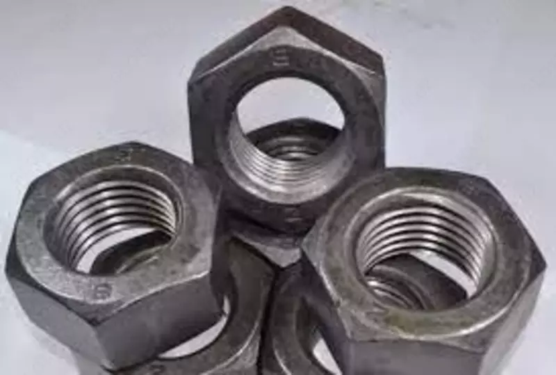 Гайки шестигранные М 10, класс прочности 5х8