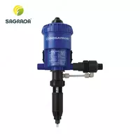   Медикаторы Dosatron D25RE2 / D25RE5 для птицеводства