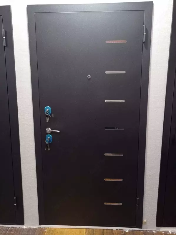 Входная дверь Стройгост 5-2 Муар  Лиственница беж