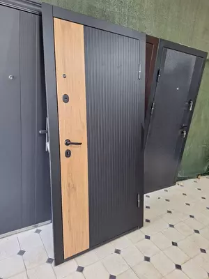 Дверь метал. Дуб Вертикаль Нео 7 см Модель- 66 - 2 950 000 сум / шт.