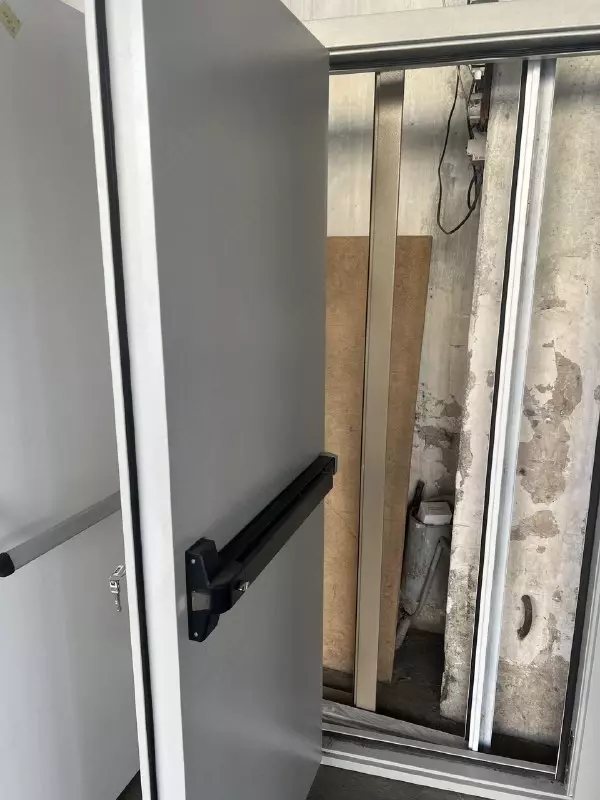 Противопожарные двери с антипаникой! - Ideal Doors